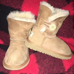 Bailey Button Ugg boots